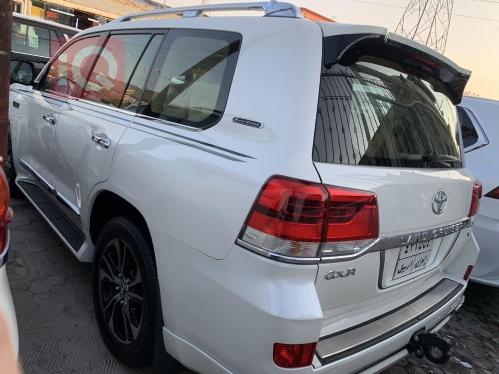 تويوتا لاندكروزر